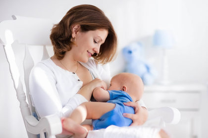 Tumore al seno: gravidanza e allattamento sono fattori protettivi?